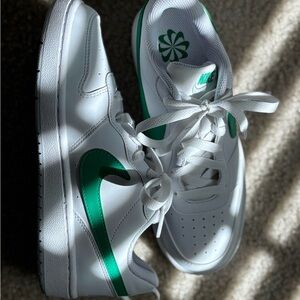 Nike Court Borough Low Recraft - Kids Size 5, Women’s Size 6.5